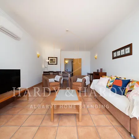 Sea View With Pool - Walk To - N34